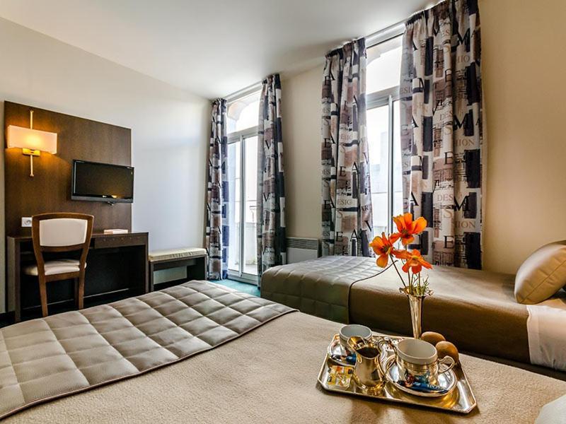 Hôtel Croix des Bretons - Lourdes Pyrénées Esterno foto