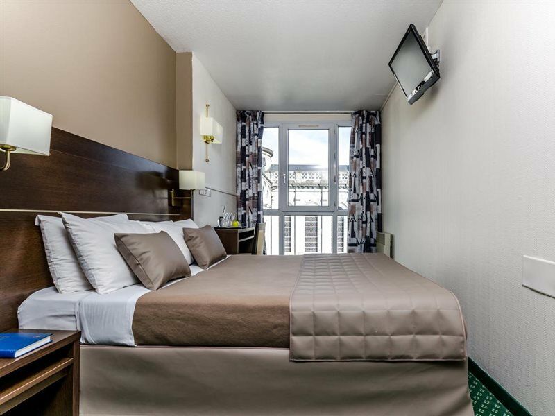Hôtel Croix des Bretons - Lourdes Pyrénées Esterno foto